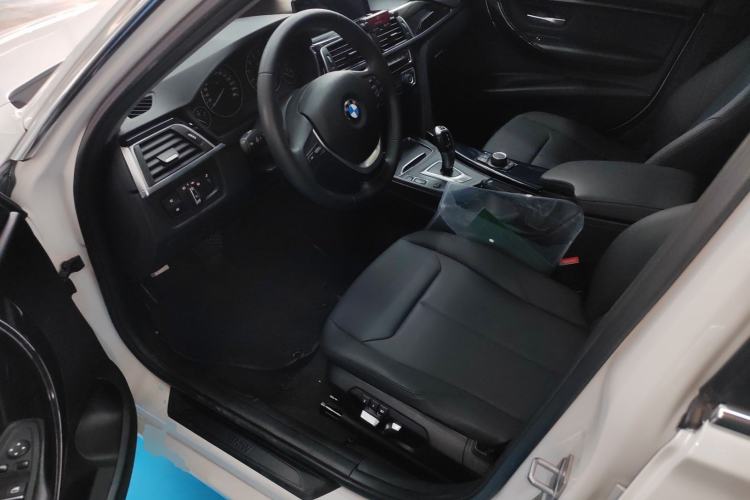 Used BMW 3 Series 2017 320Li Fashion Model
