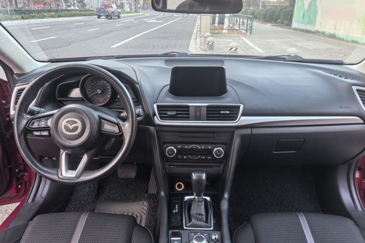 Used Mazda Mazda 3 Axela 2017 Sedan 1.5L Automatic Luxury Model Emission Standard China V
