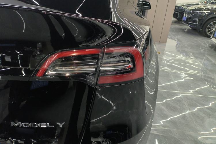 Used Tesla Model Y 2021 Standard Range Rear-Wheel Drive Version
