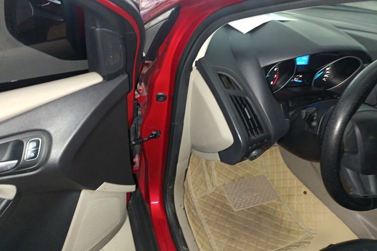 Used Ford Focus 2017 Sedan 1.6L Automatic Comfort Plus SmartDrive Edition