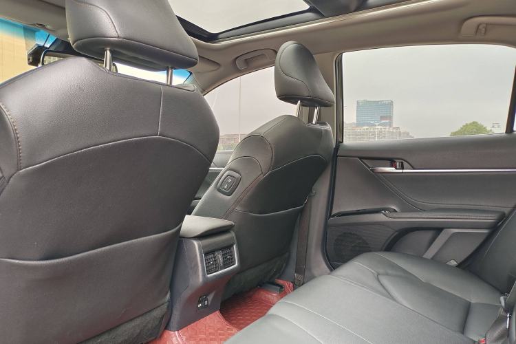 Used Toyota Camry 2021 2.5G Luxury Edition
