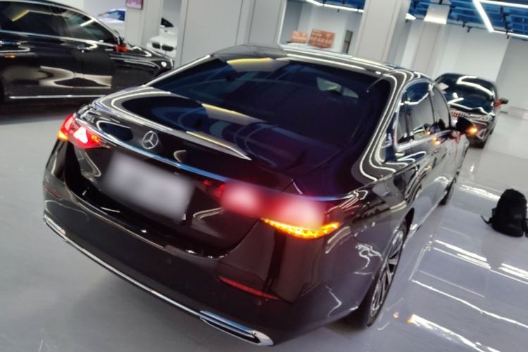 Used Mercedes-Benz E-Class 2024 Facelift E 300 L Luxury Edition
