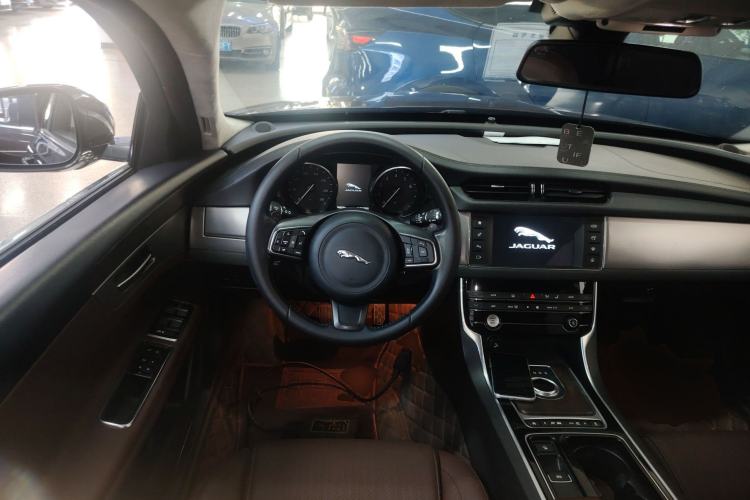 Used Jaguar XFL 2017 XFL 2.0T 200PS Luxury Edition
