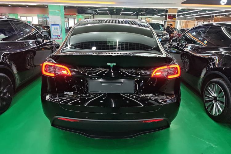 Used Tesla Model Y 2023 Rear-Wheel-Drive Version