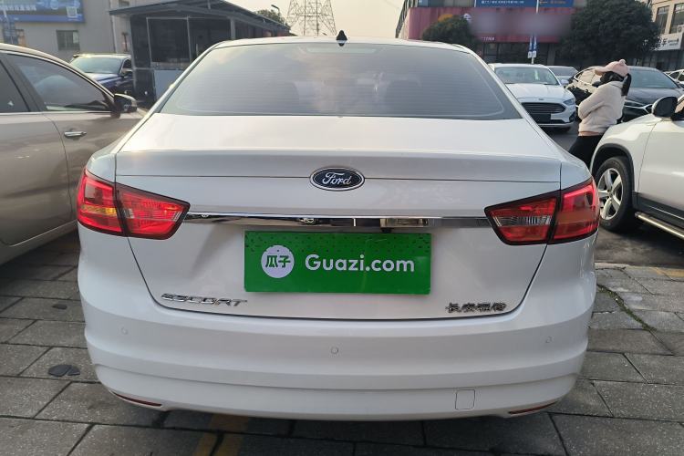 Used Ford Escort 2015 1.5L Automatic Fashion Model
