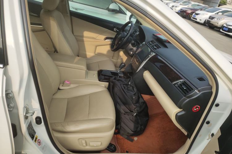 Used Toyota Camry 2015 2.0G Premier Edition
