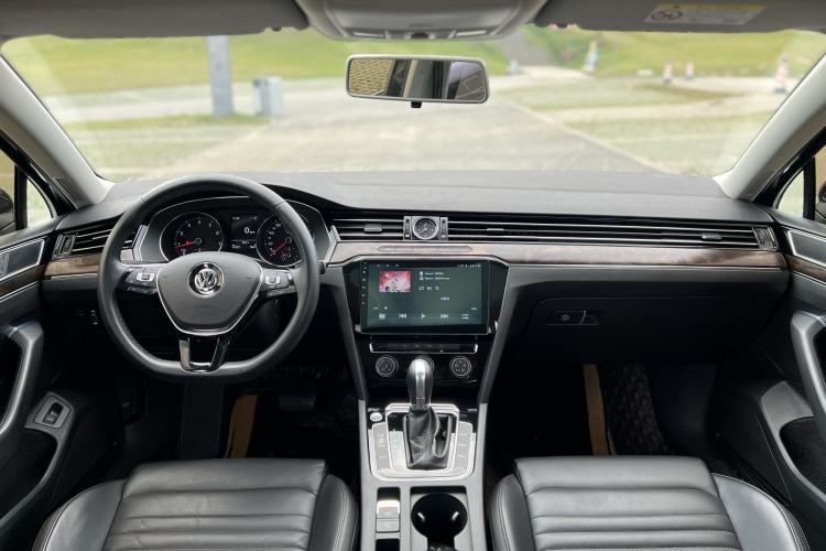 Used Volkswagen Magotan 2019 330TSI DSG Leading Model China VI Standard