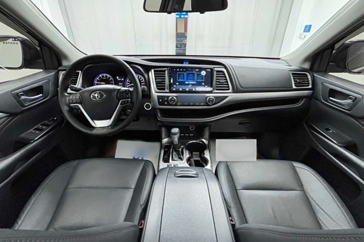 Used Toyota Highlander 2018 2.0T Four-Wheel Drive Luxury Version 7 Seats China VI Standard