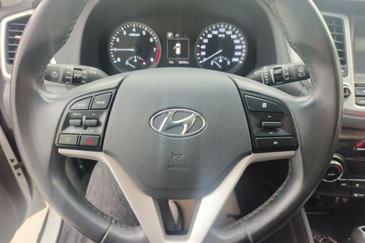 Used Hyundai Tucson 2018 1.6T Dual-Clutch Two-Wheel Drive 15th Anniversary Special Edition