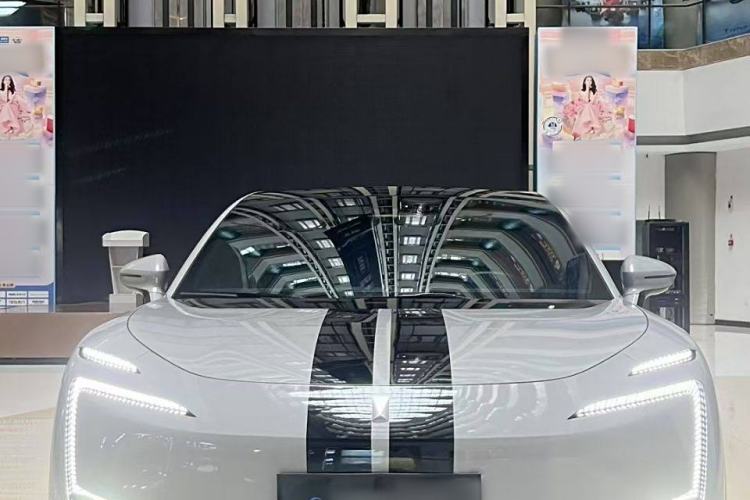 Used  11 2024 630 Rear-Wheel Drive Edition with Three Lasers
