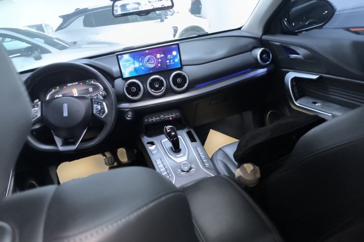 Used Wey VV5 2021 1.5T Two-Wheel Drive Smart Pioneer
