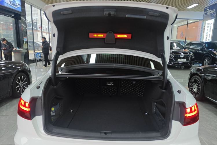 Used Audi A4L 2024 40 TFSI Luxury Dynamic Edition