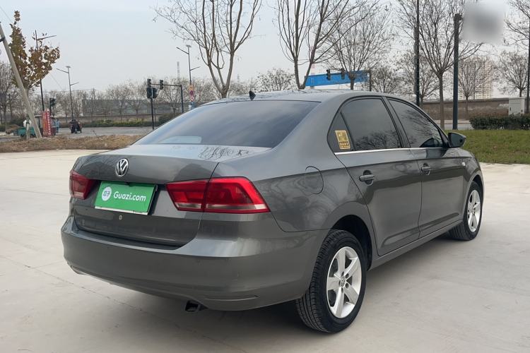 Used Volkswagen Santana 2015 1.6L Manual Comfort Edition