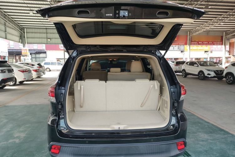 Used Toyota Highlander 2018 2.0T Four-Wheel Drive Luxury Edition 7 Seats China V Emission Standard
