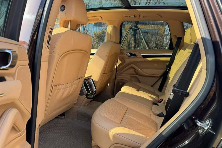 Used Porsche Cayenne 2014 Cayenne Platinum Edition 3.0T
