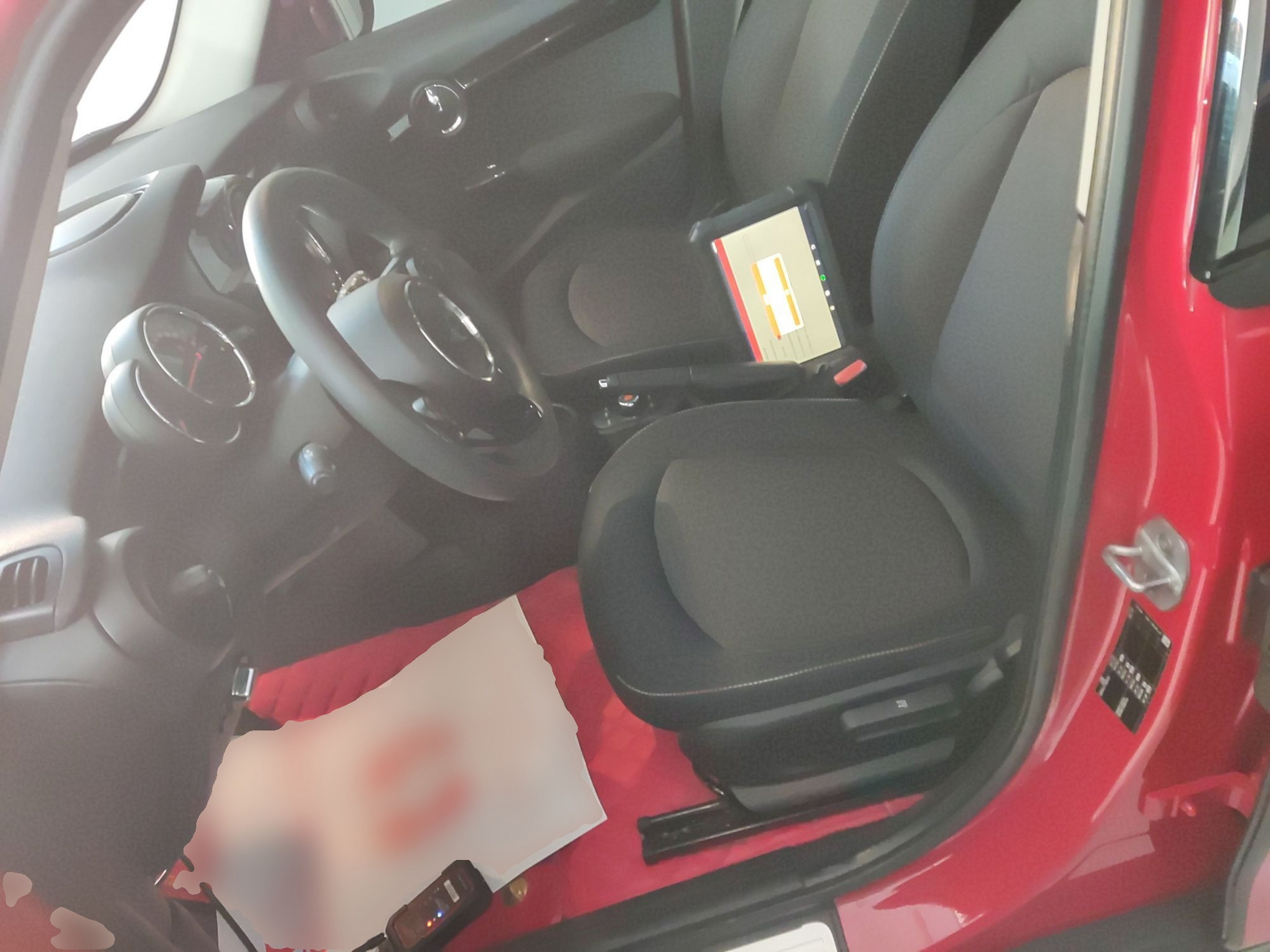 المقاعد الأمامية داخل السيارة