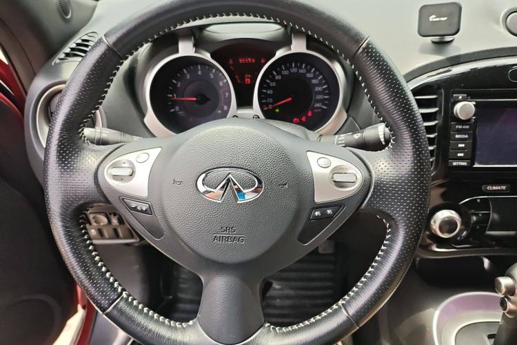 Used Infiniti ESQ 2014 1.6L Luxury Edition
