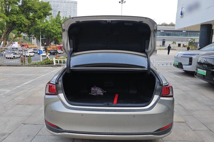 Used Lexus ES 2023 200 Excellence Edition
