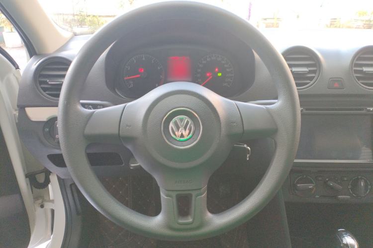 Used Volkswagen Jetta 2015 Value Edition 1.6L Automatic Fashion Version
