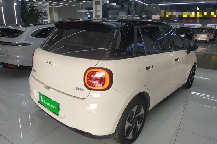 Used  3 2023 505km Pro
