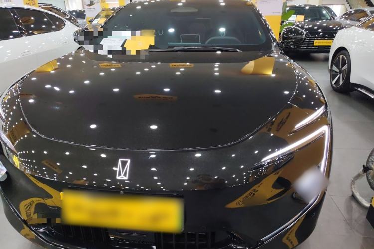 Used  12 2024 700 Three-Laser Rear-Wheel Drive Luxury Edition
