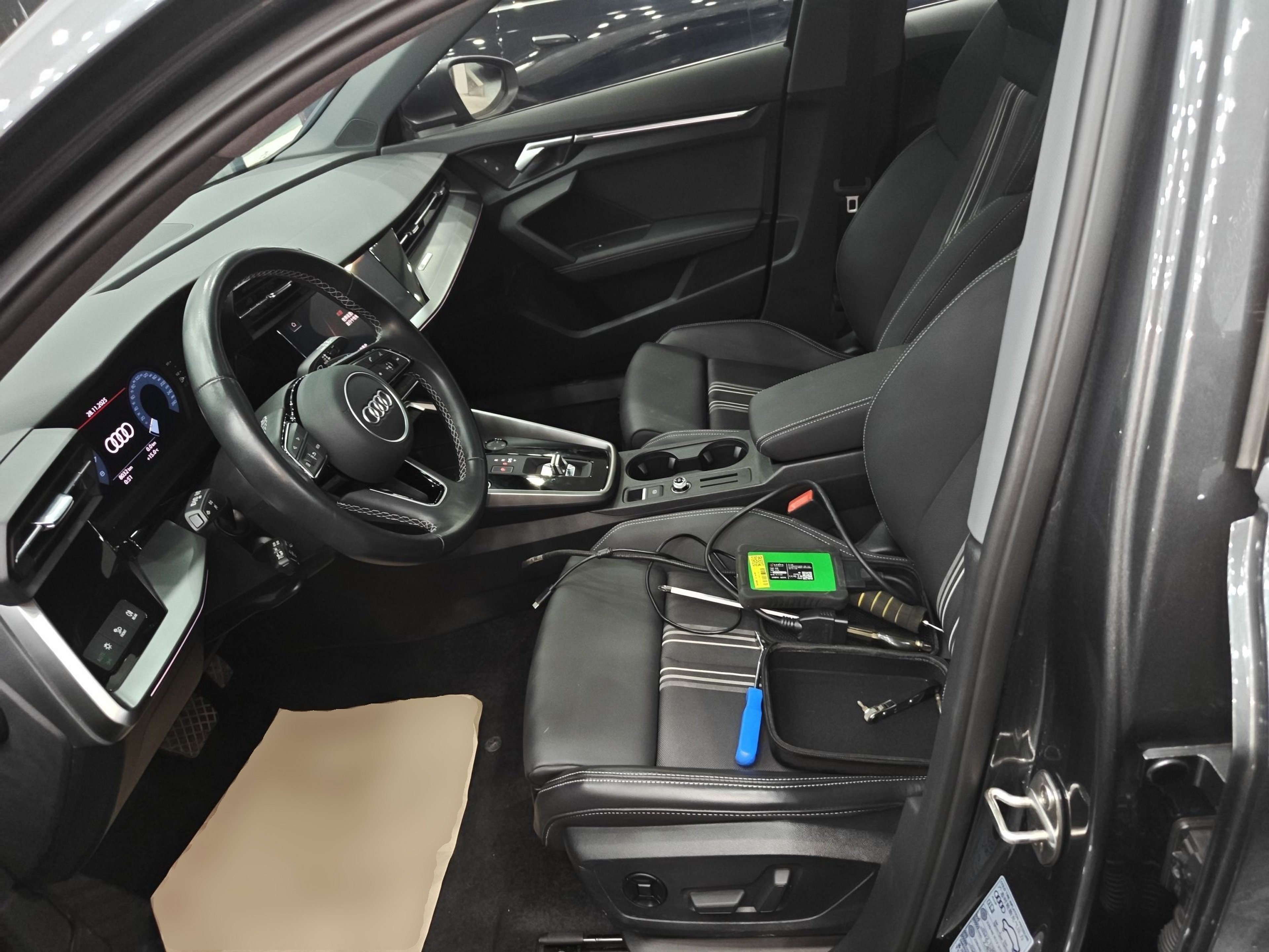 Переднее сиденье в автомобиле