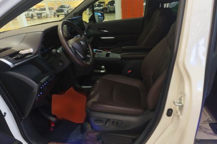 Used Toyota Sienna 2021 2.5L Hybrid Platinum Edition