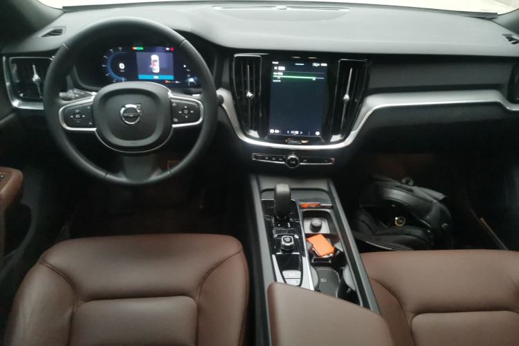 Used Volvo S60 2025 B4 Zhiyi Luxury Edition
