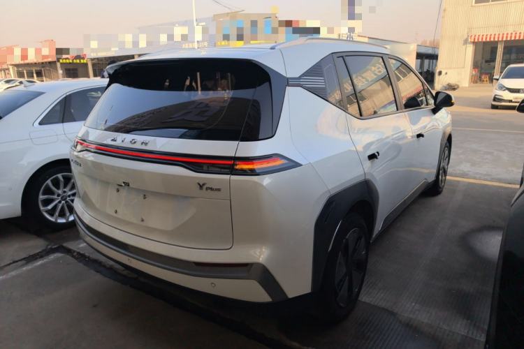 Used AION Y 2023 Younger