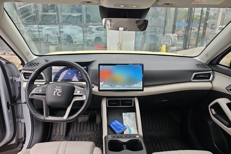 Used BYD Yuan UP 2025 Intelligent Driving Version 401 km Leading Edition