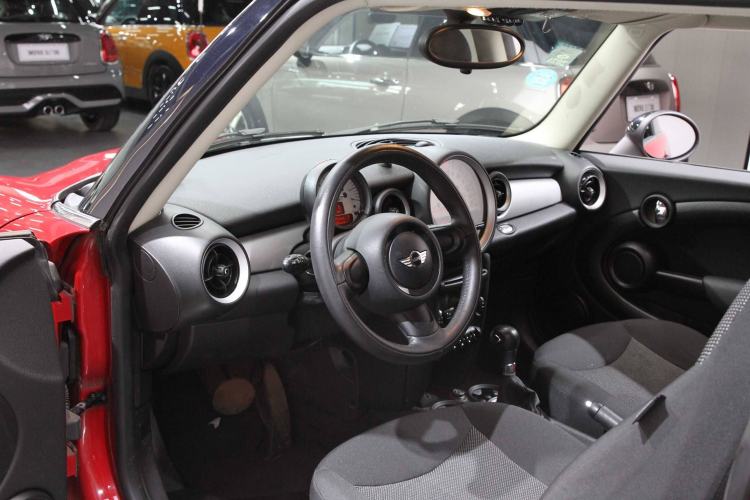 Used  MINI 2011 1.6L ONE
