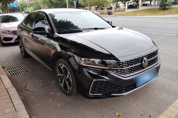 Used Volkswagen Passat 2024 330TSI Starry Elite Edition
