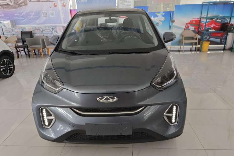 Used Chery Little Ant 2022 Revised Version Sweet Pink Edition Half-Sugar Version Lithium Iron Phosphate 30.7 kWh 30 kW 301 km
