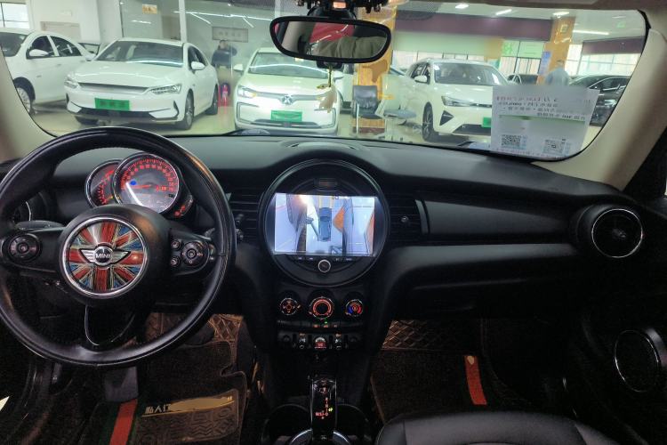 Used  MINI 2018 1.5T ONE PLUS
