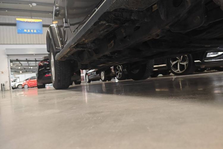 Used  Wrangler 2019 2.0T Sahara Four-Door Brilliant Top Version China VI Emission Standard
