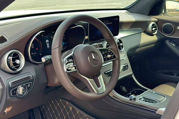 Used Mercedes-Benz GLC 2020 GLC 260 L 4MATIC Luxury Model
