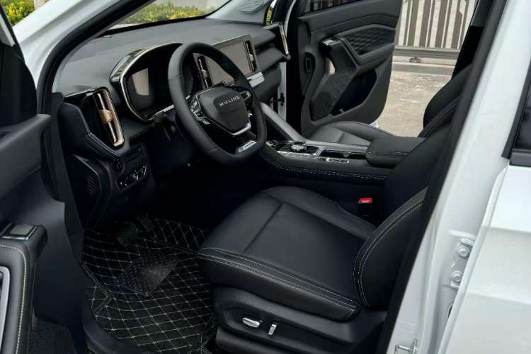 Used Wuling Xingyun 2023 2.0L DHT Flagship Edition
