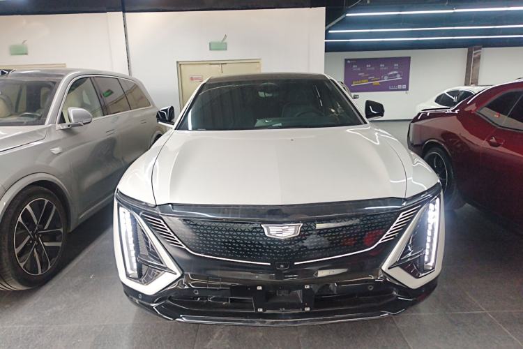 Used Cadillac LYRIQ 2022 Four-Wheel-Drive High-Performance Deluxe Edition
