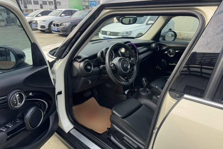Used MINI MINI 2019 1.5T COOPER Artist Five-Door Edition
