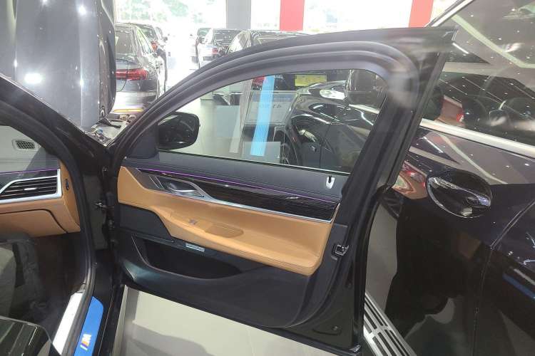 Used BMW 7 Series 2018 730Li Leading Model M Sport Package