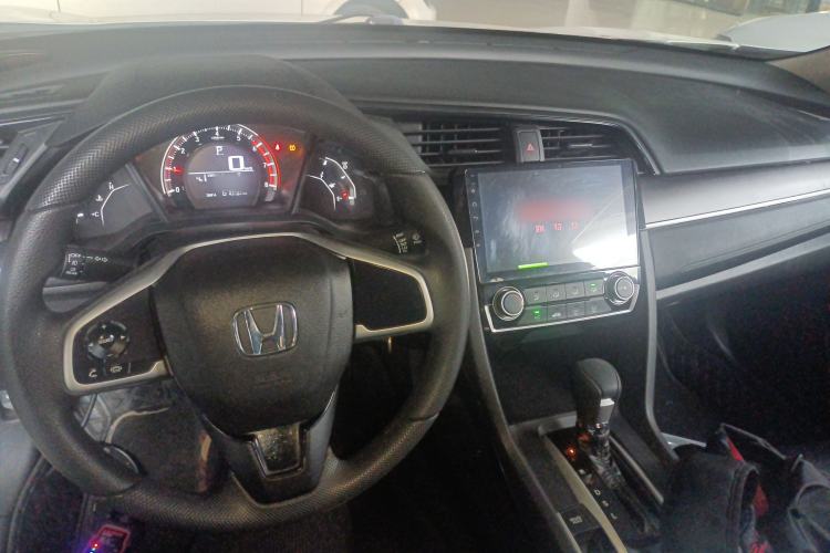 Used Honda Civic 2016 180TURBO CVT Comfort Version
