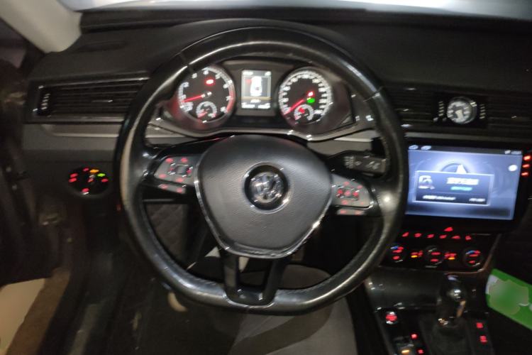 Used Volkswagen Passat 2016 330TSI DSG Prestige Edition
