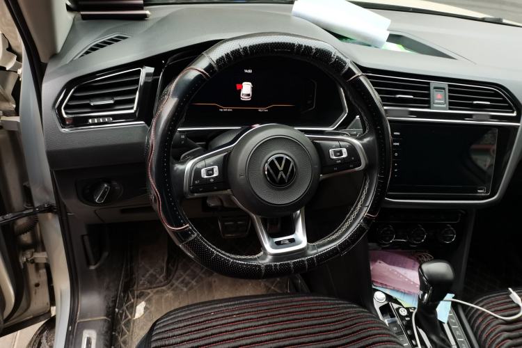 Used Volkswagen Tiguan L 2021 330TSI Automatic Two-Wheel Drive R-Line Enhanced Edition
