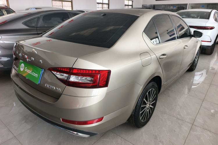 Used Skoda Octavia 2019 1.5L Automatic Smart Drive Luxury Edition China VI Standard