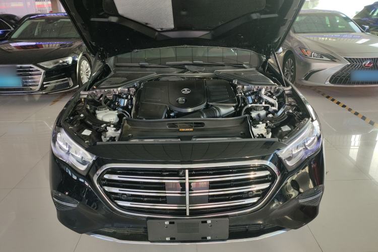 Used Mercedes-Benz E-Class 2025-Year Facelift E 260 L
