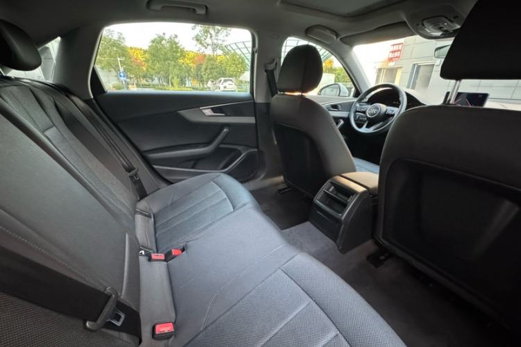 Used Audi A4L 2018 30th Anniversary Edition 40 TFSI Trendy Model
