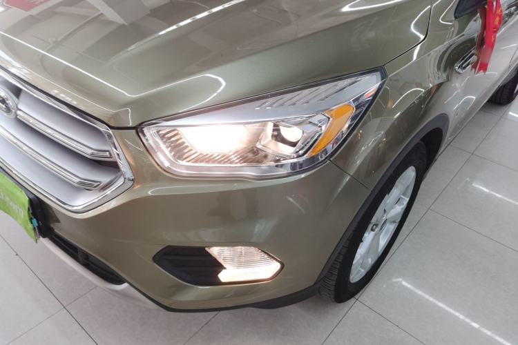 Used Ford Kuga 2018 EcoBoost 180 Two-Wheel-Drive Platinum Edition
