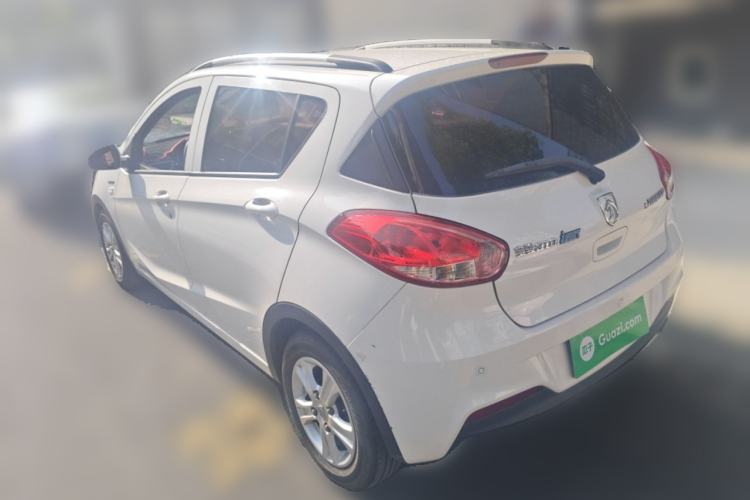 Used Baojun 310 2017 1.5L Automatic Fashion Model
