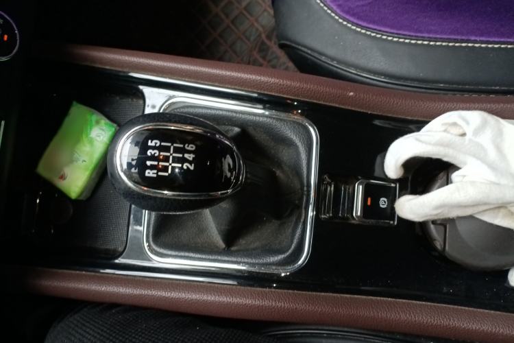 Used Dongfeng Fengon 580 2016 1.5T Manual Luxury Version