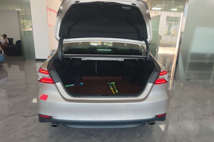 Used Toyota Camry 2019 Revised Version 2.0G Luxury Edition
